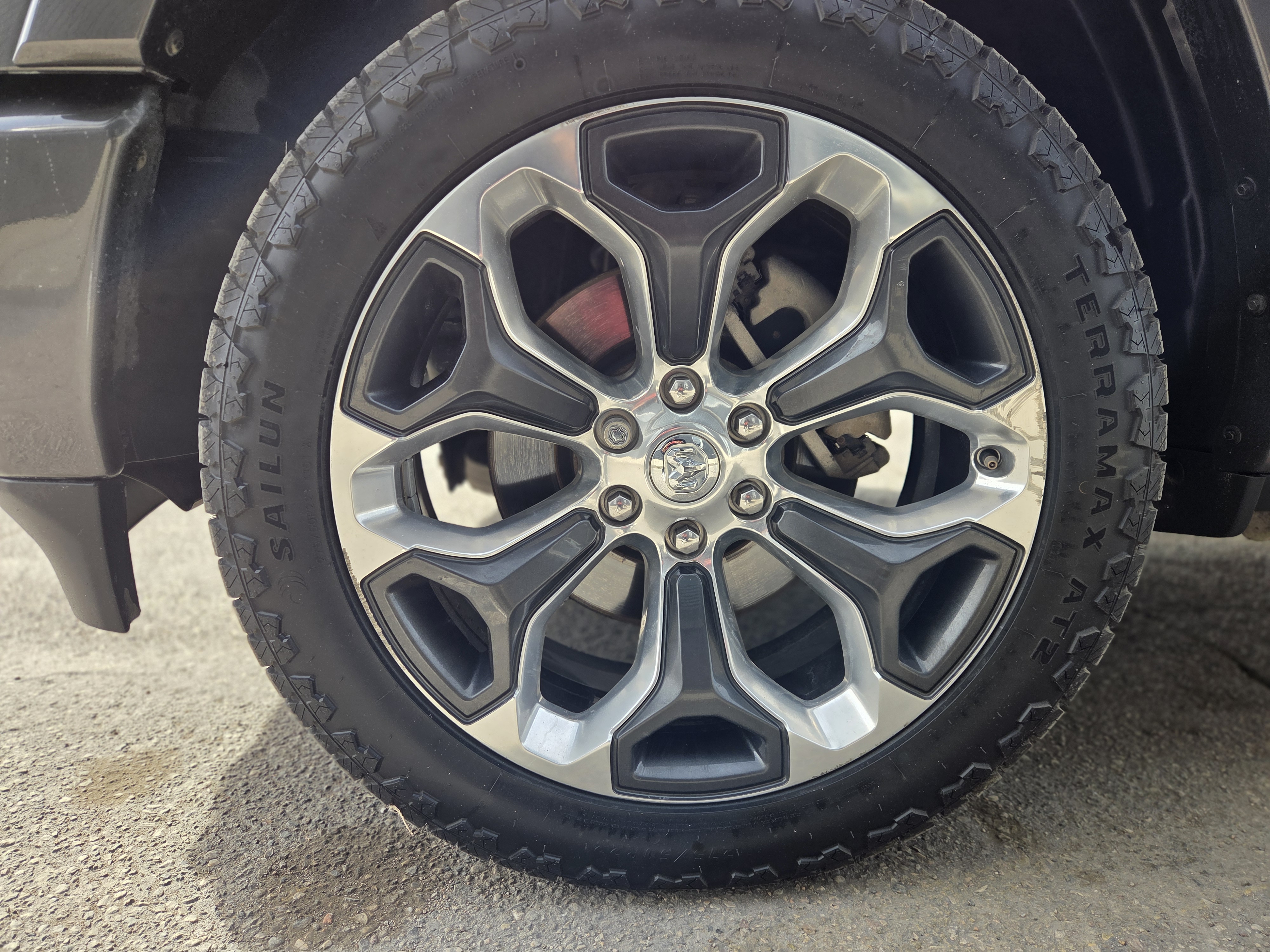 2021 RAM 1500 — photo 3