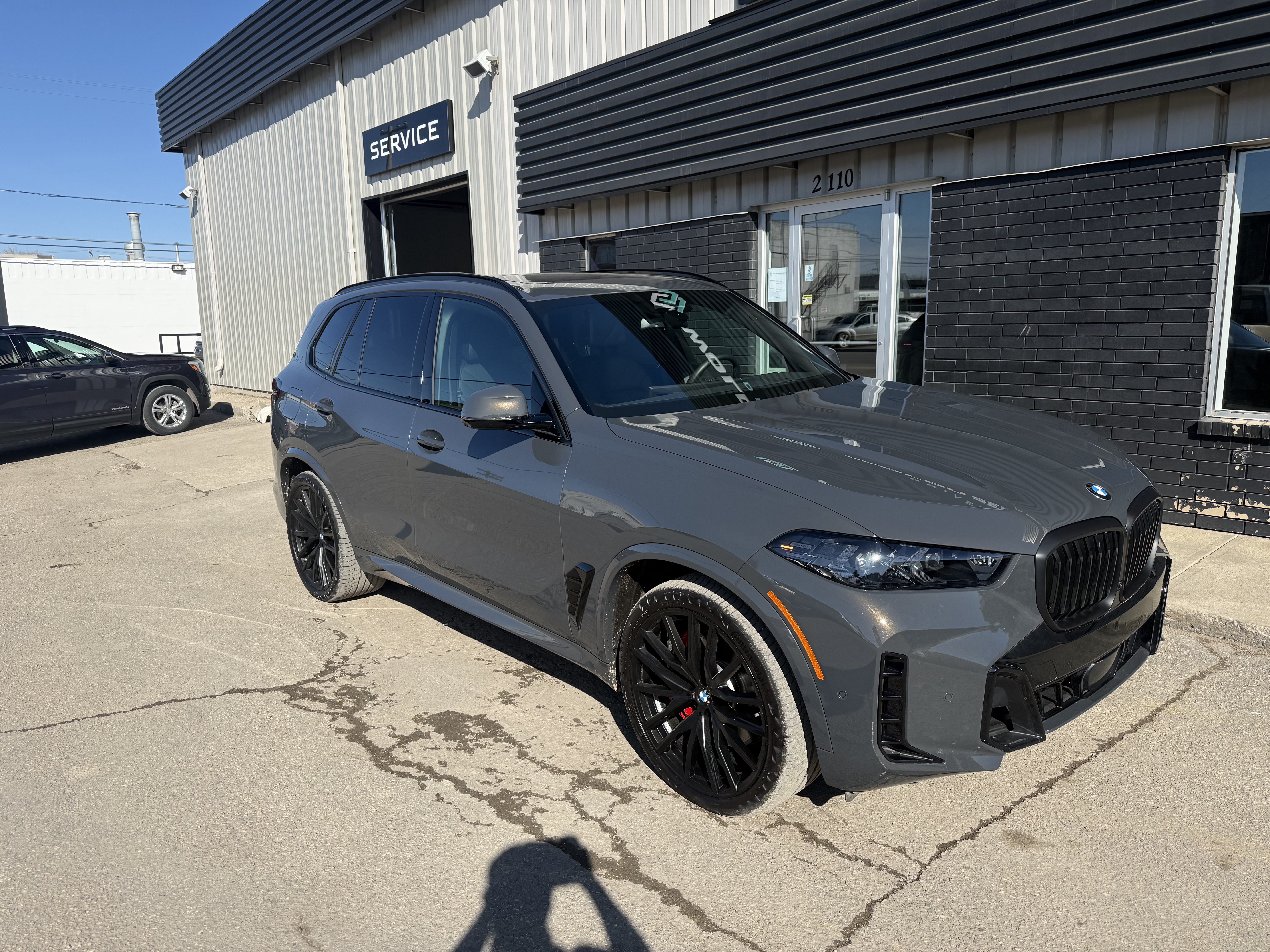 2025 BMW X5 — photo 2
