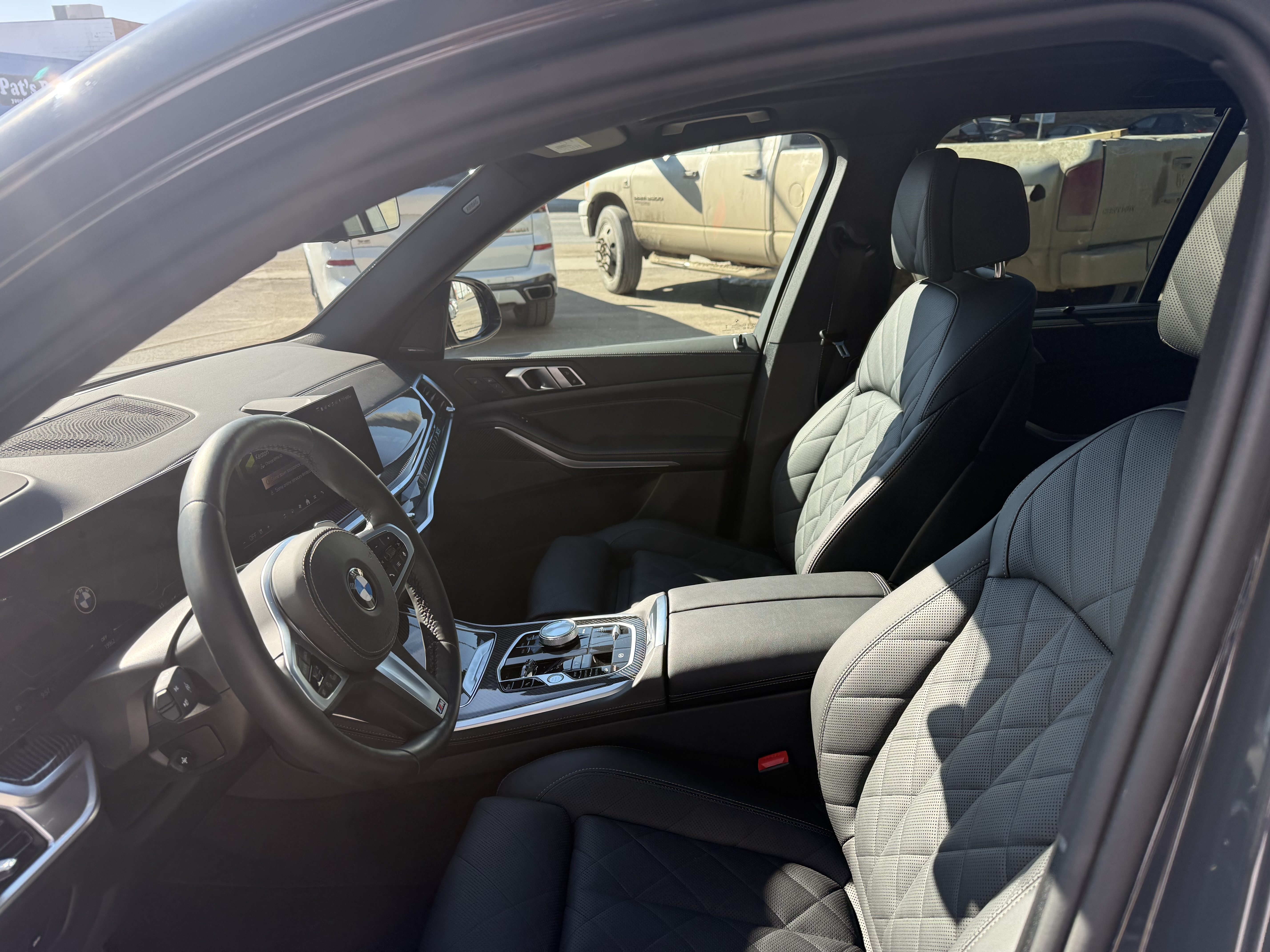2025 BMW X5 — photo 4