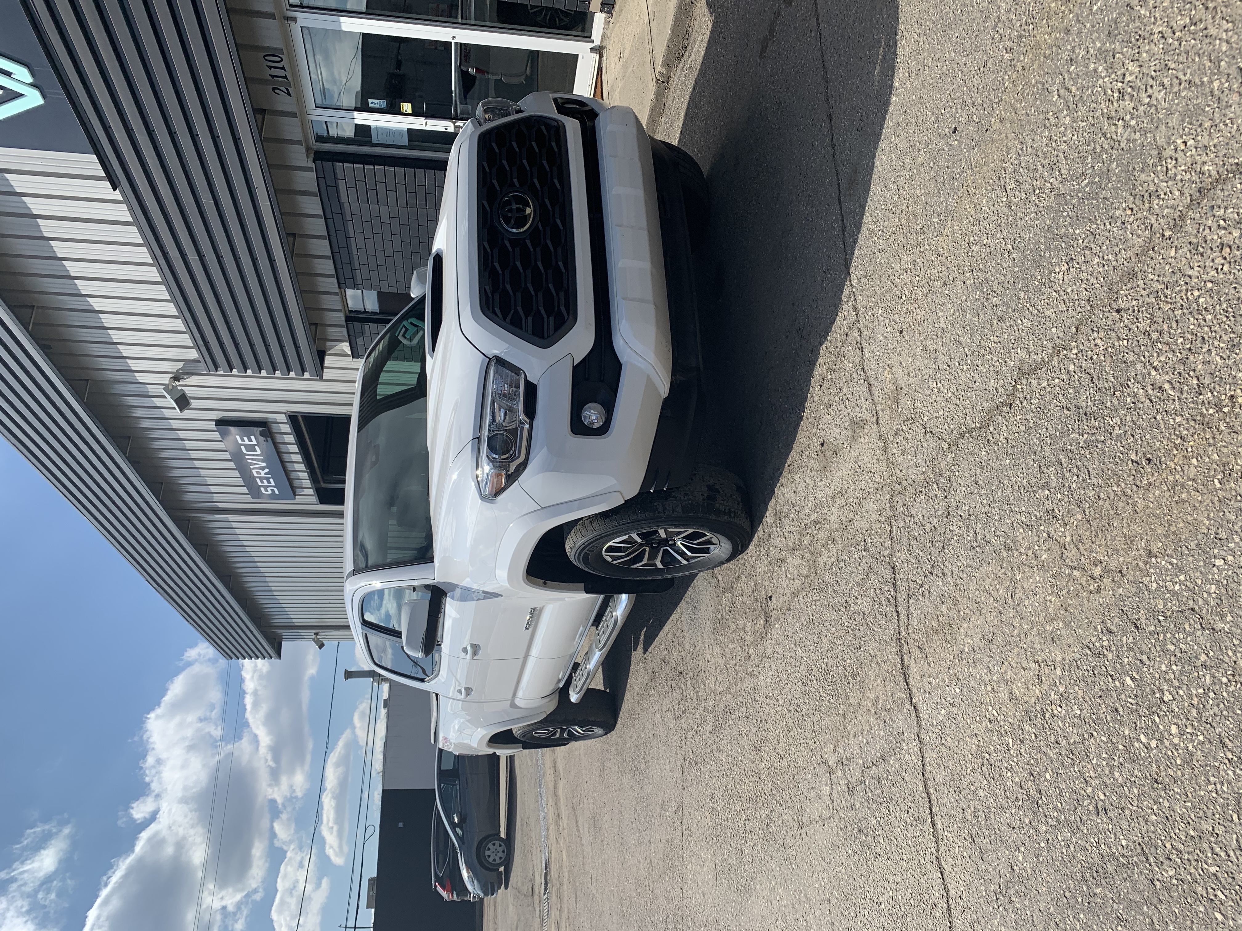 2020 TOYOTA Tacoma