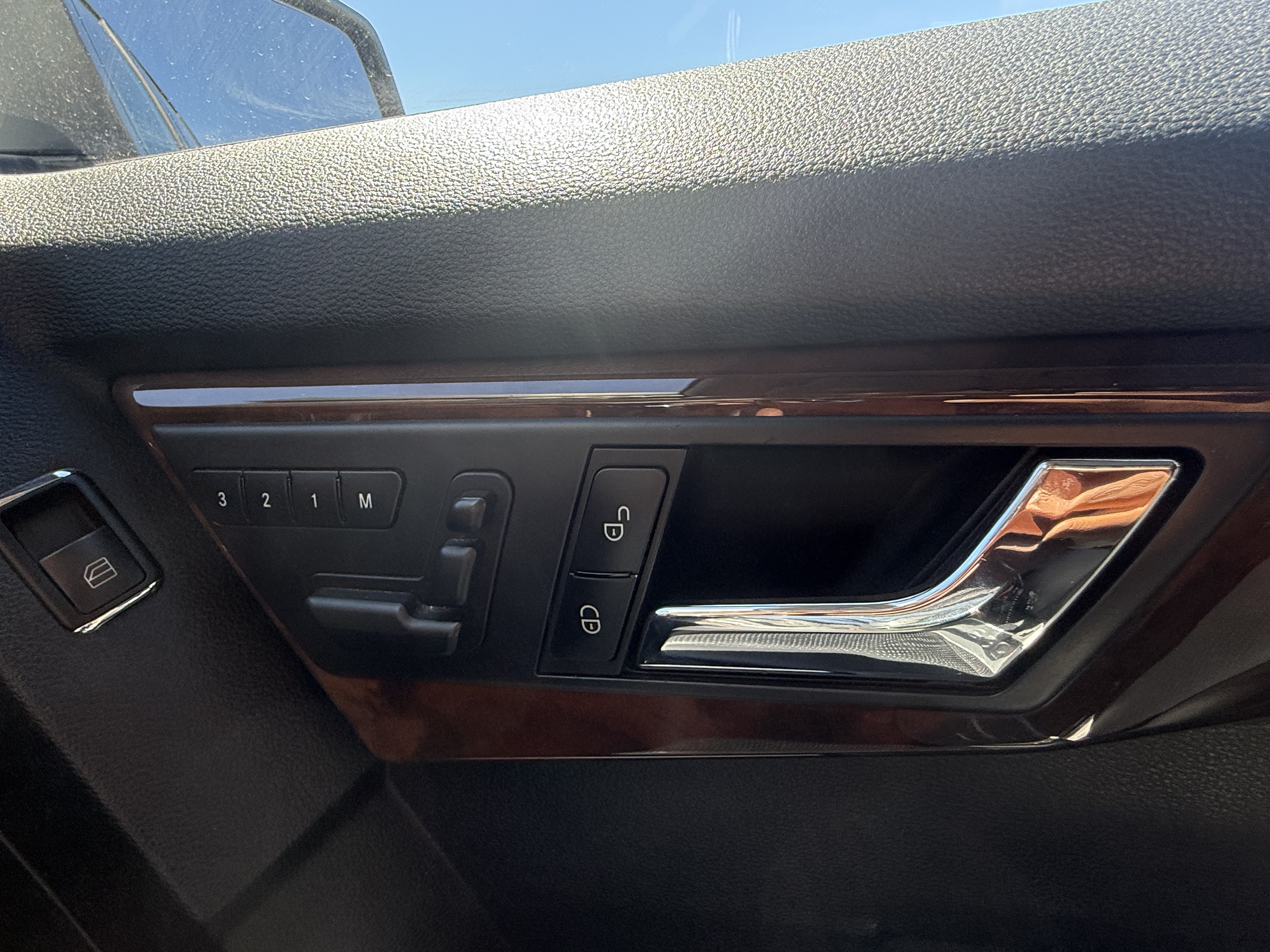 2010 MERCEDES-BENZ GLK-Class — photo 10