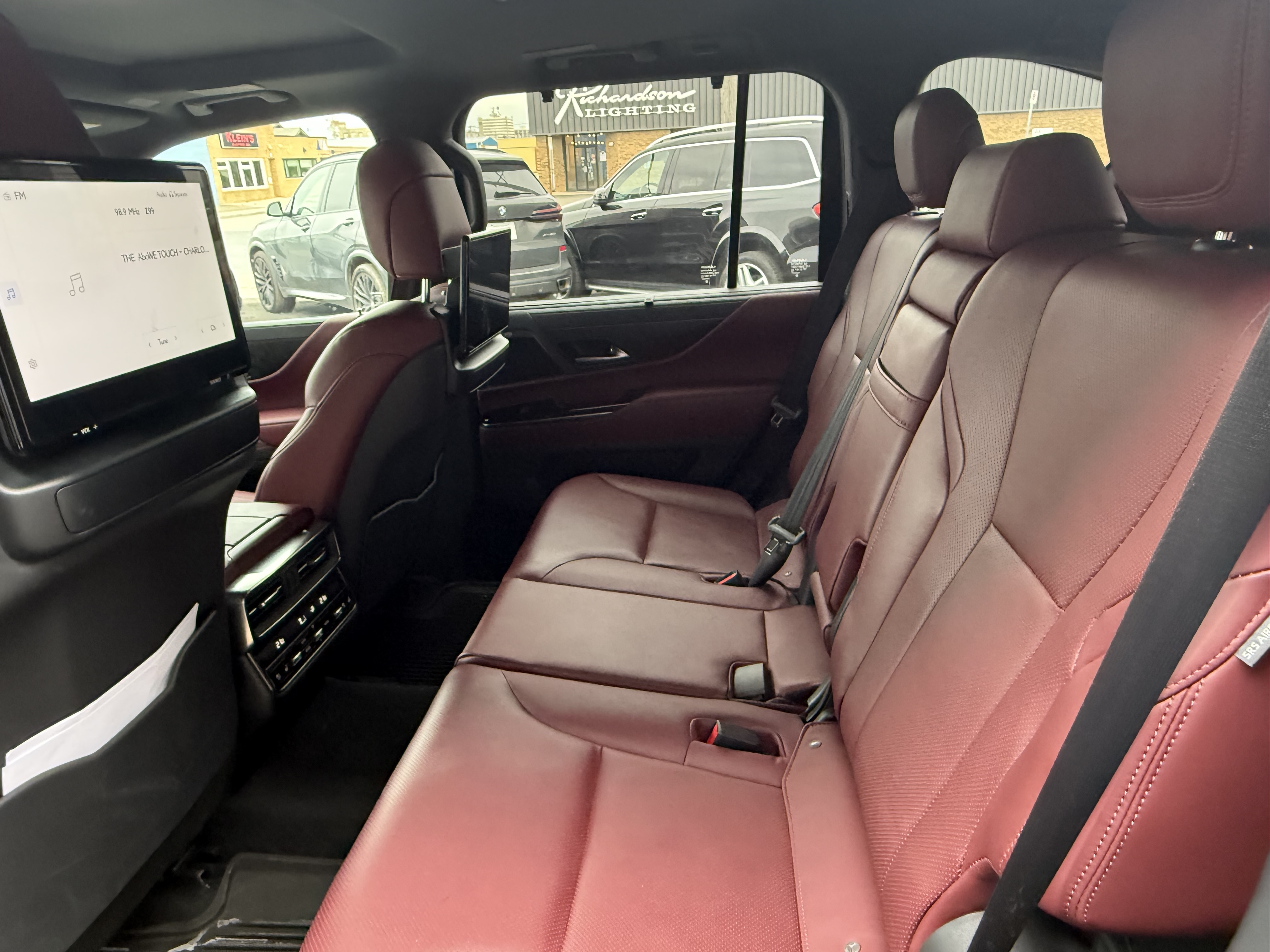 2024 LEXUS LX — photo 3