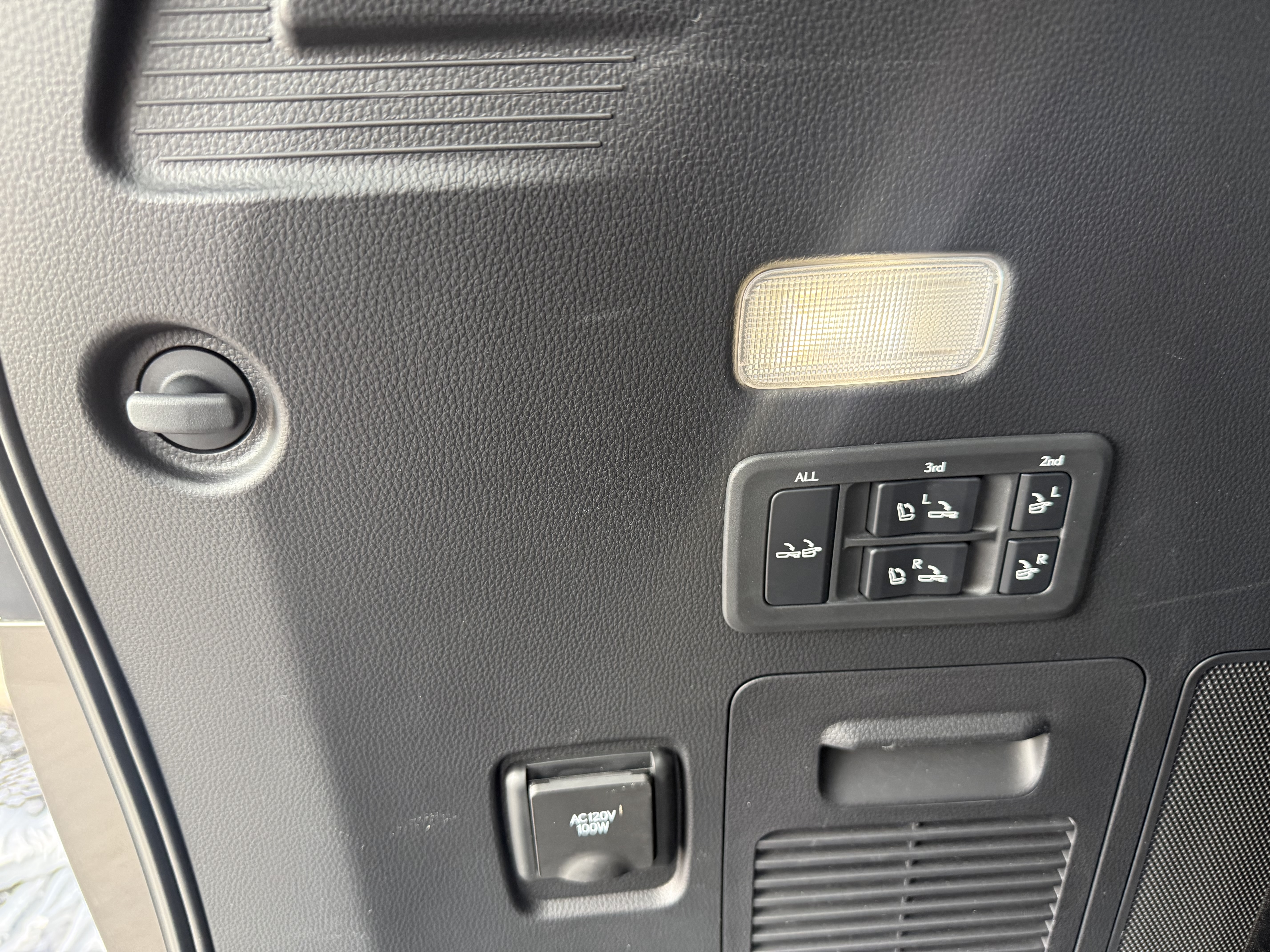 2024 LEXUS LX — photo 5