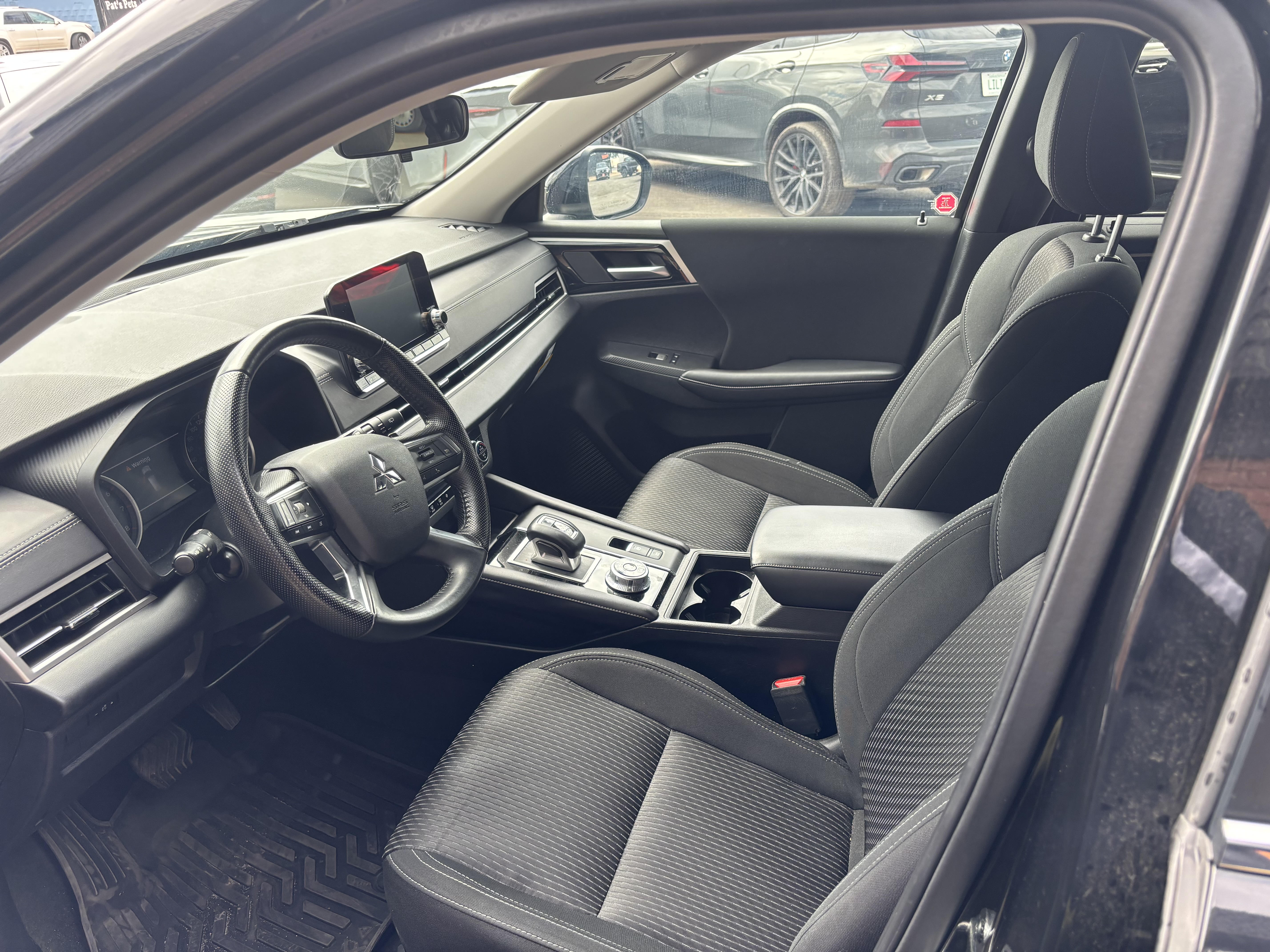 2024 MITSUBISHI Outlander — photo 6