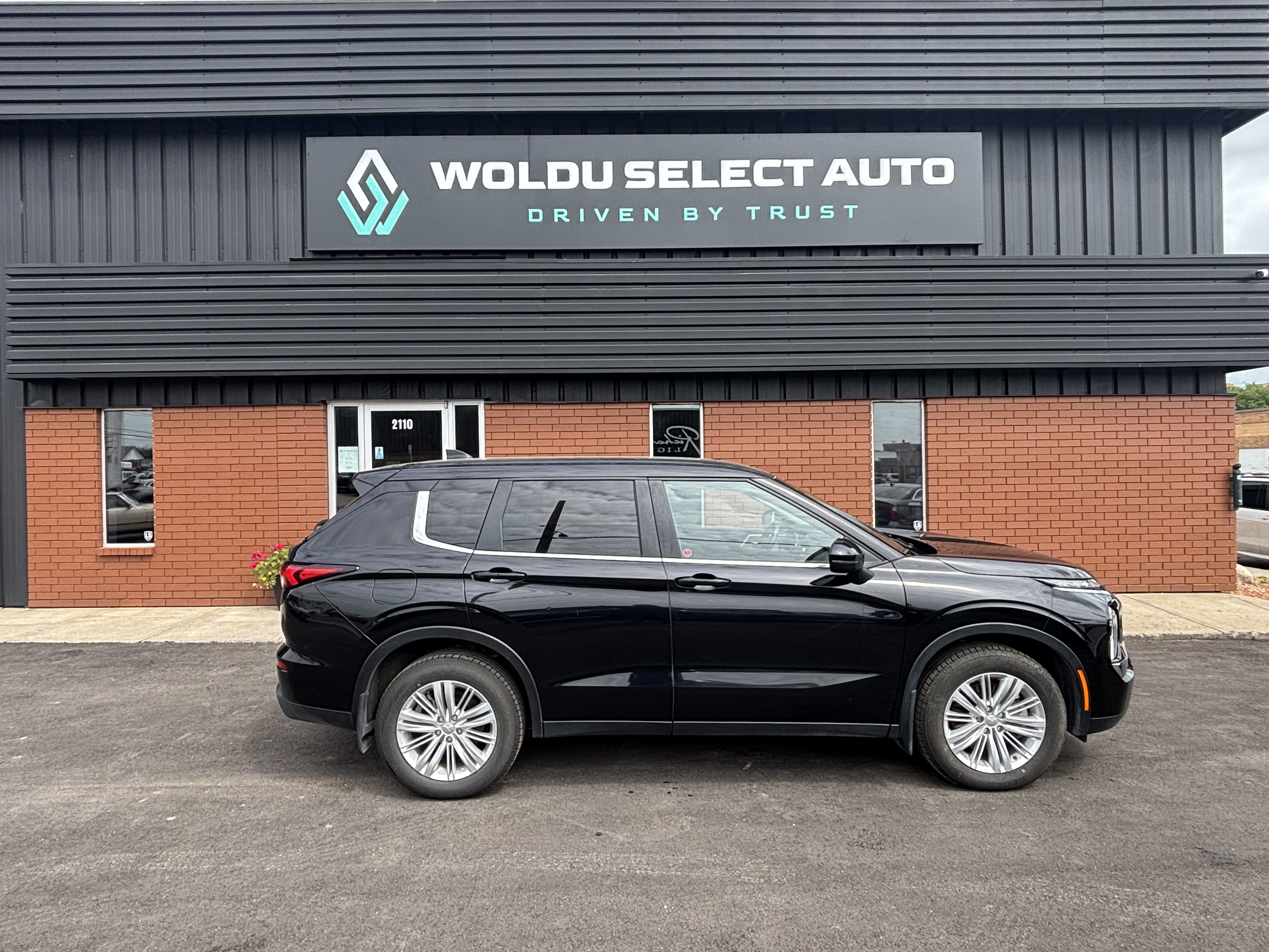 2024 MITSUBISHI Outlander