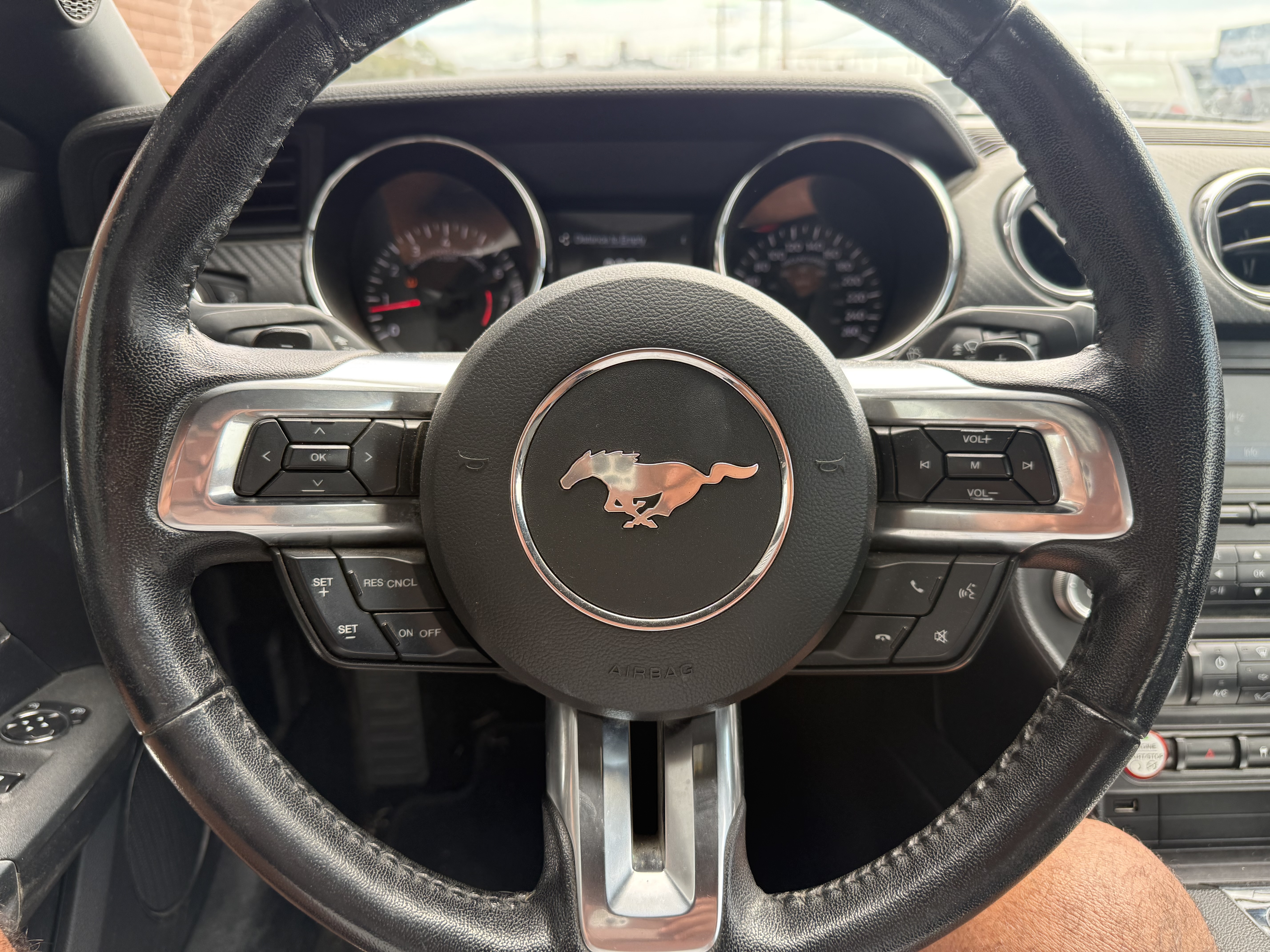 2016 FORD Mustang — photo 9