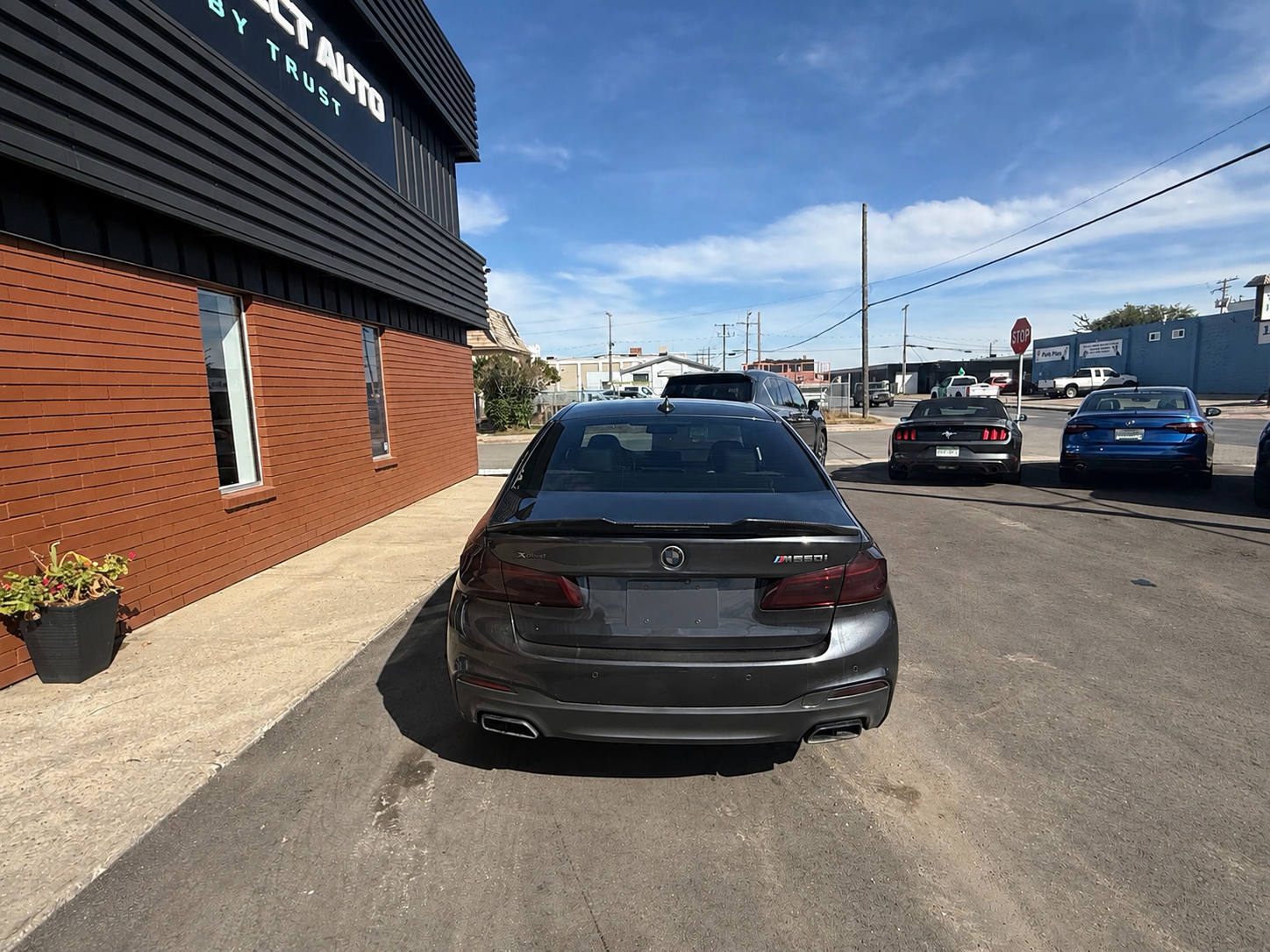2018 BMW M550i — photo 5