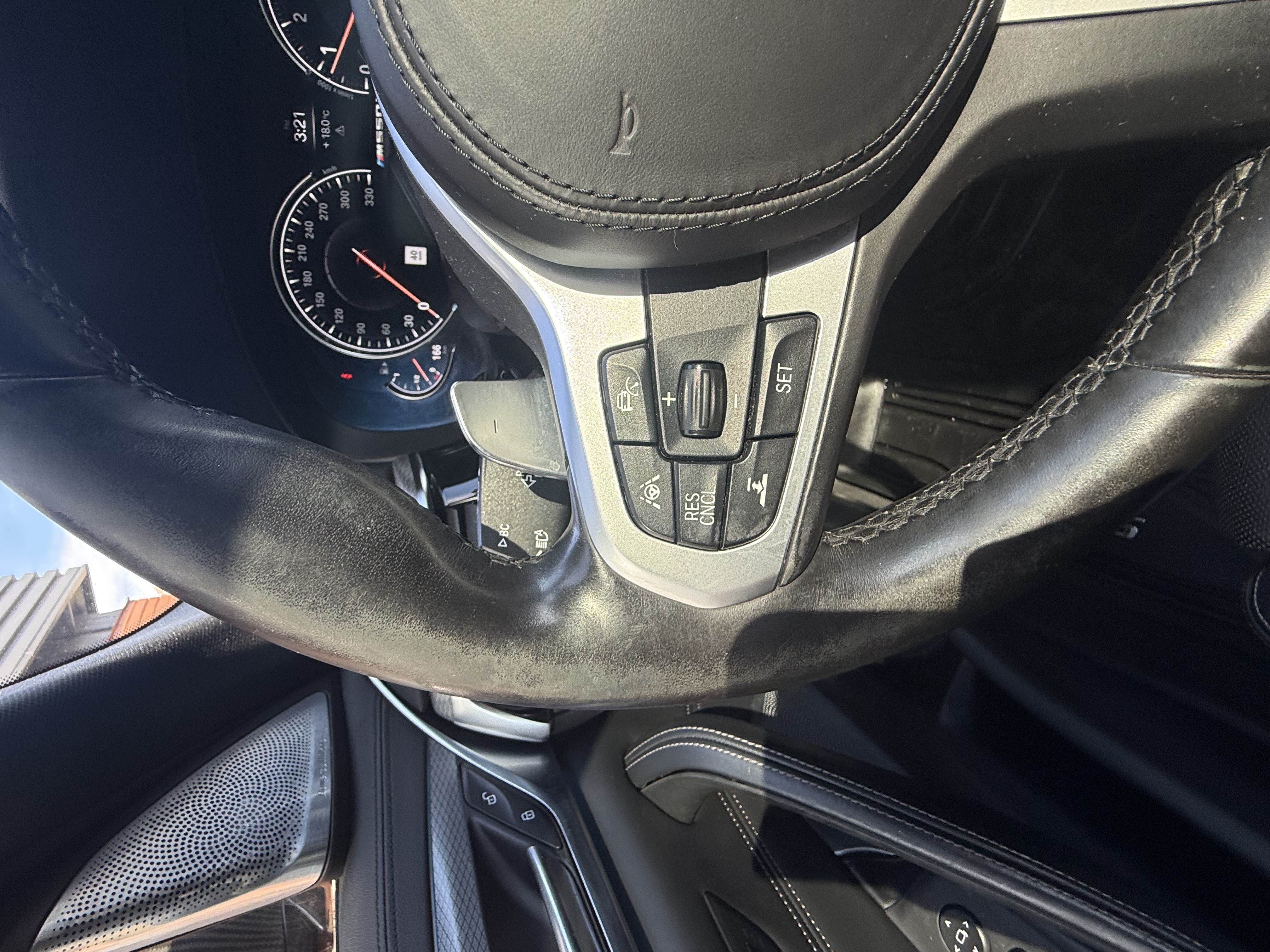 2018 BMW M550i — photo 9