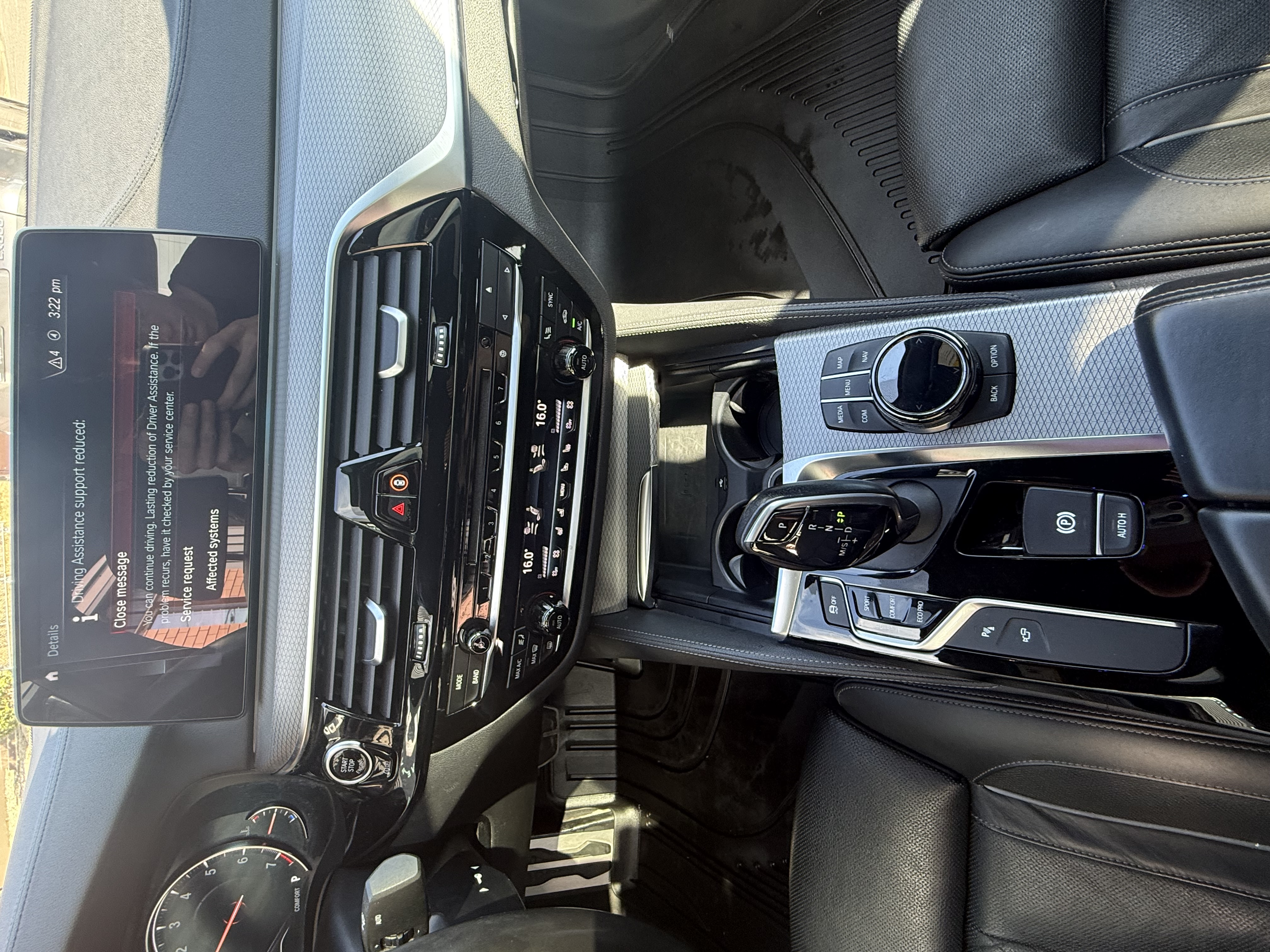 2018 BMW M550i — photo 11