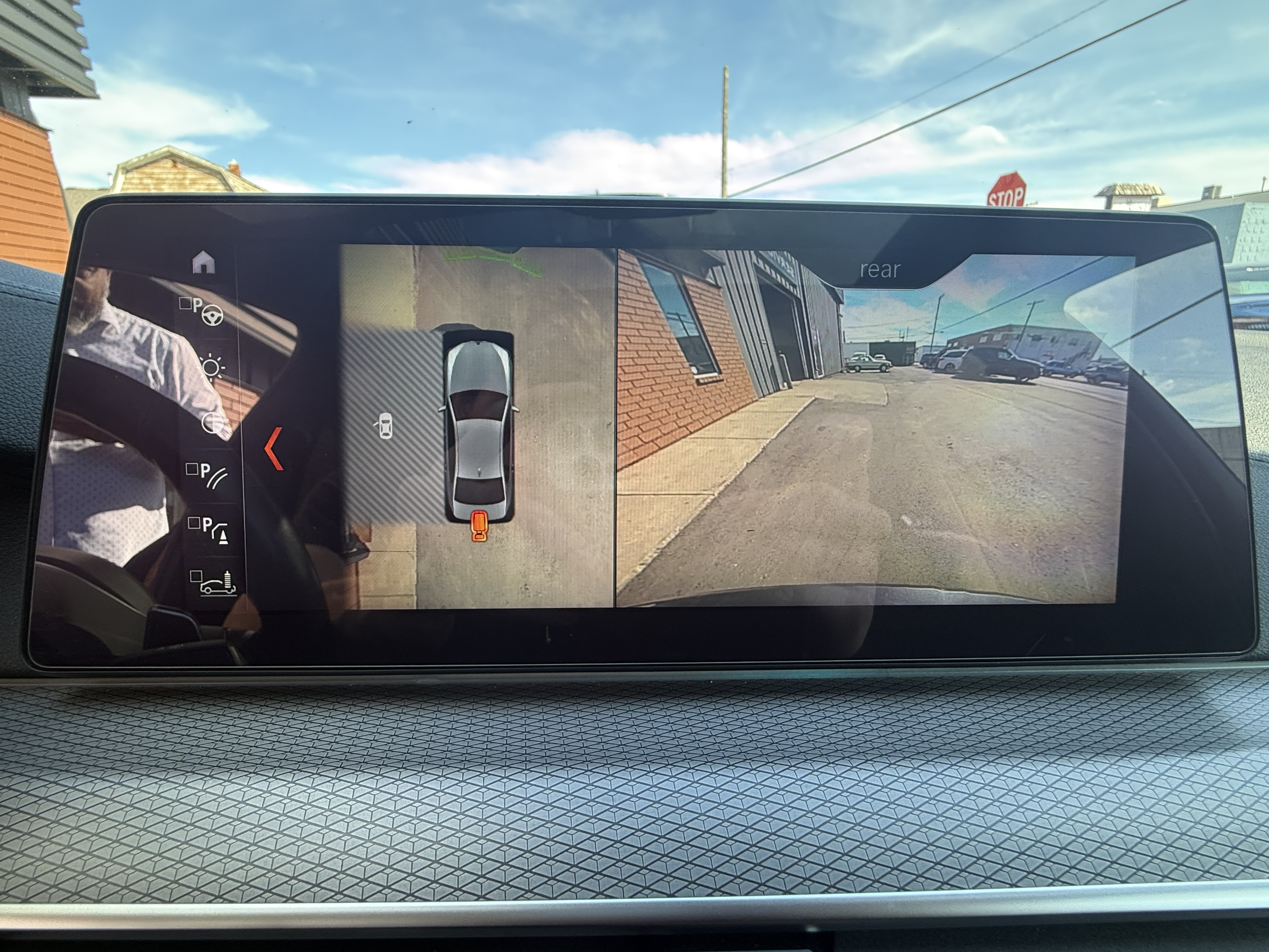 2018 BMW M550i — photo 13