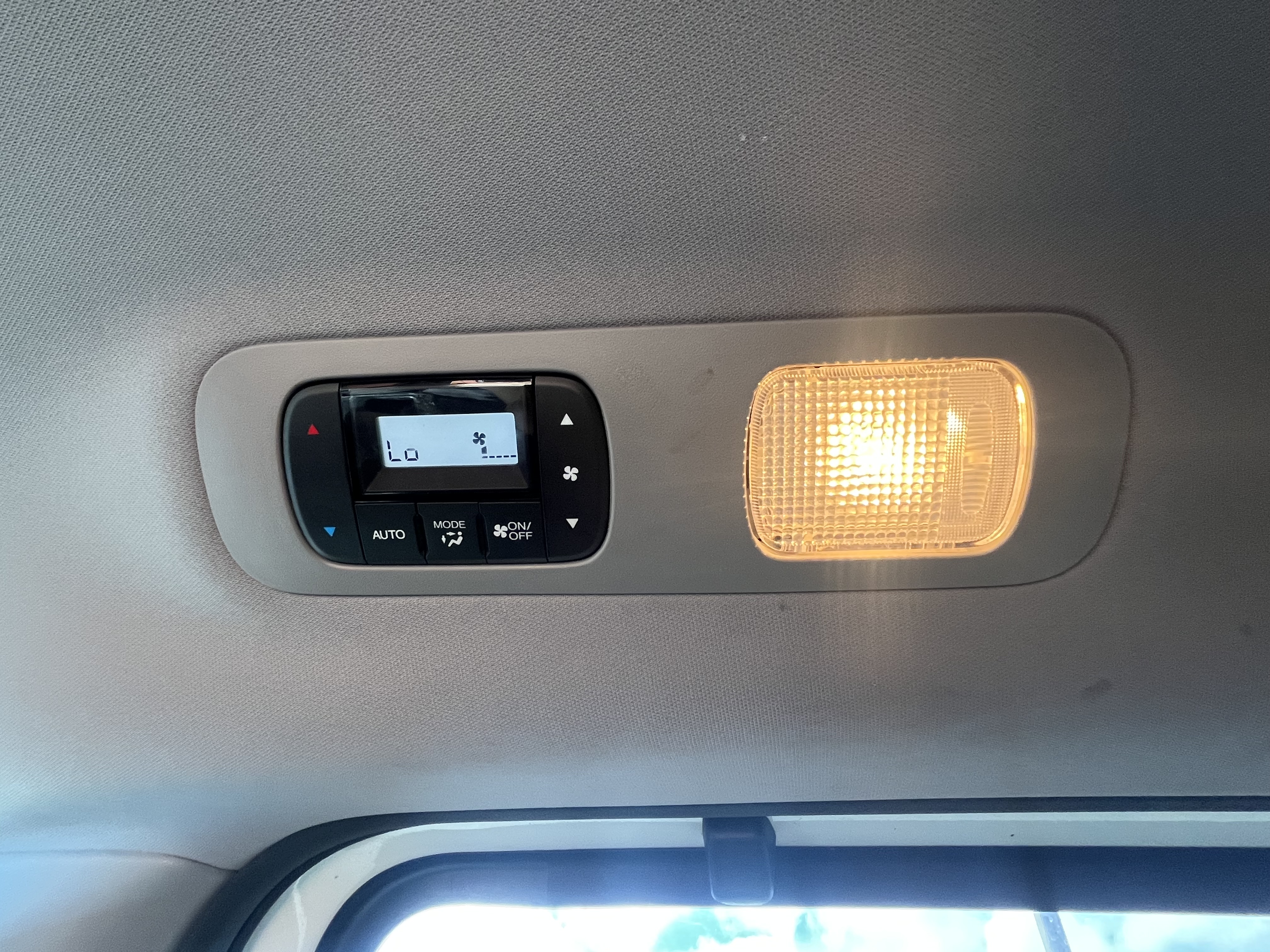 2019 HONDA Odyssey — photo 18