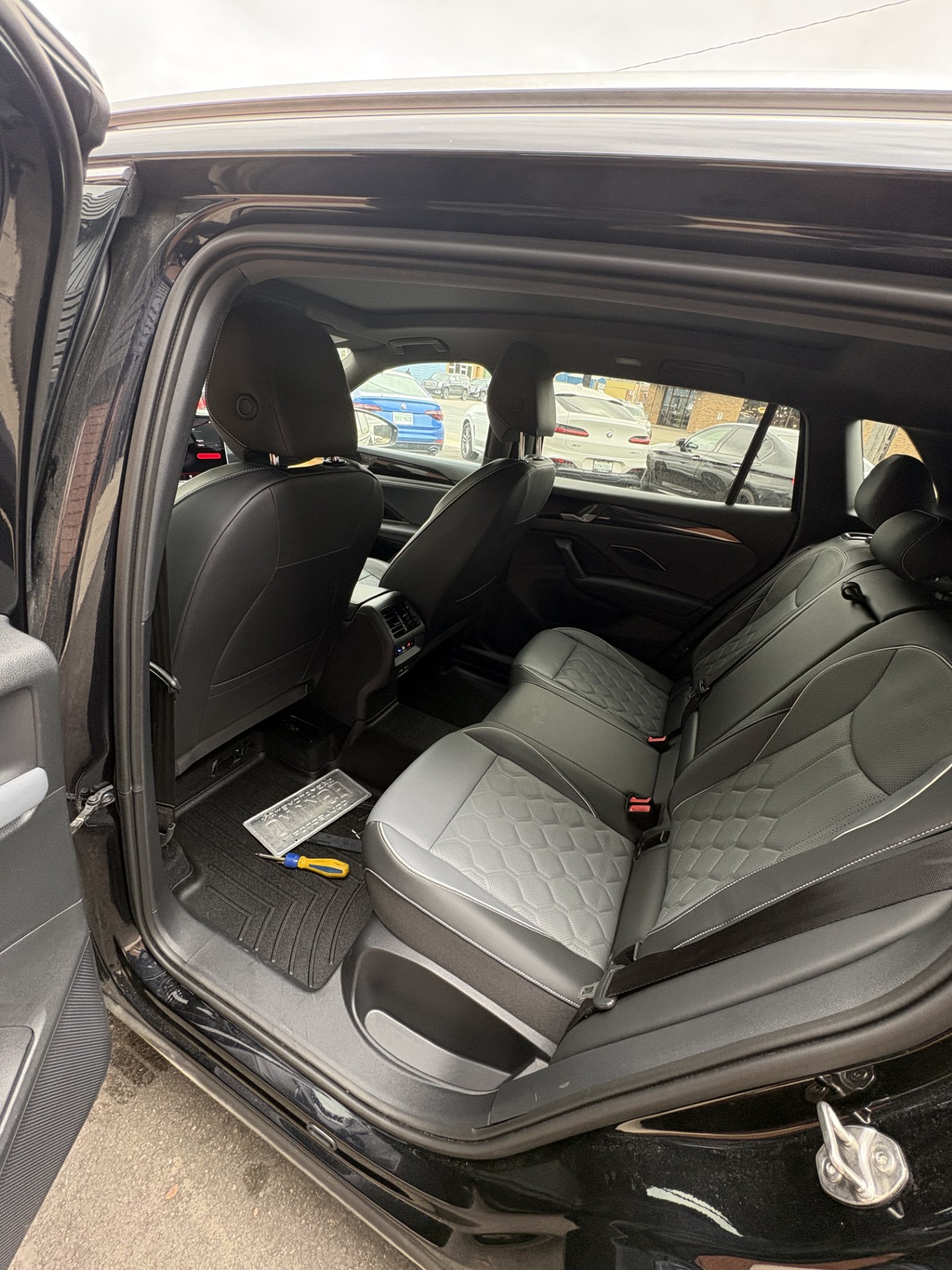 2025 VOLKSWAGEN Tiguan — photo 7