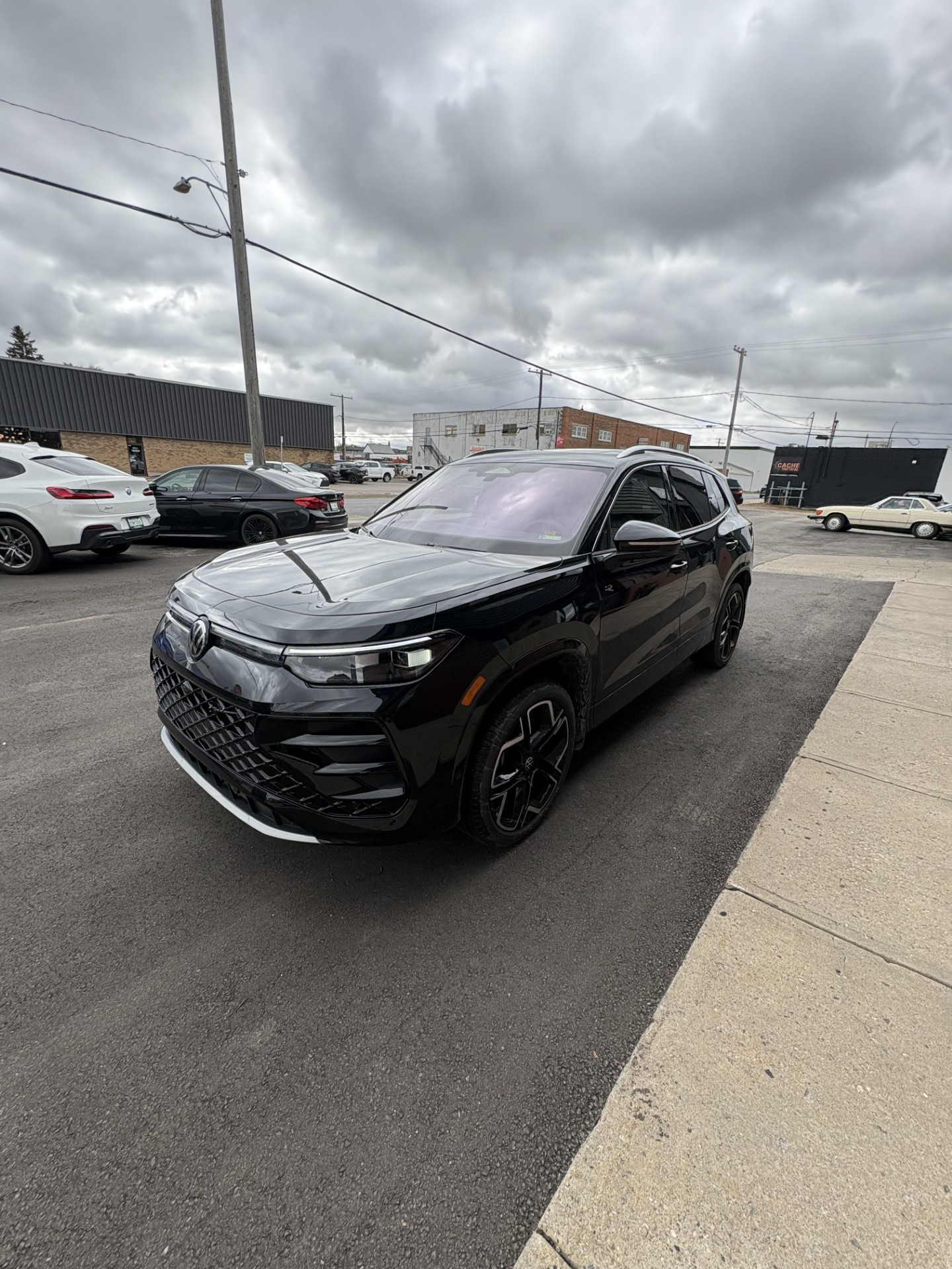2025 VOLKSWAGEN Tiguan — photo 11