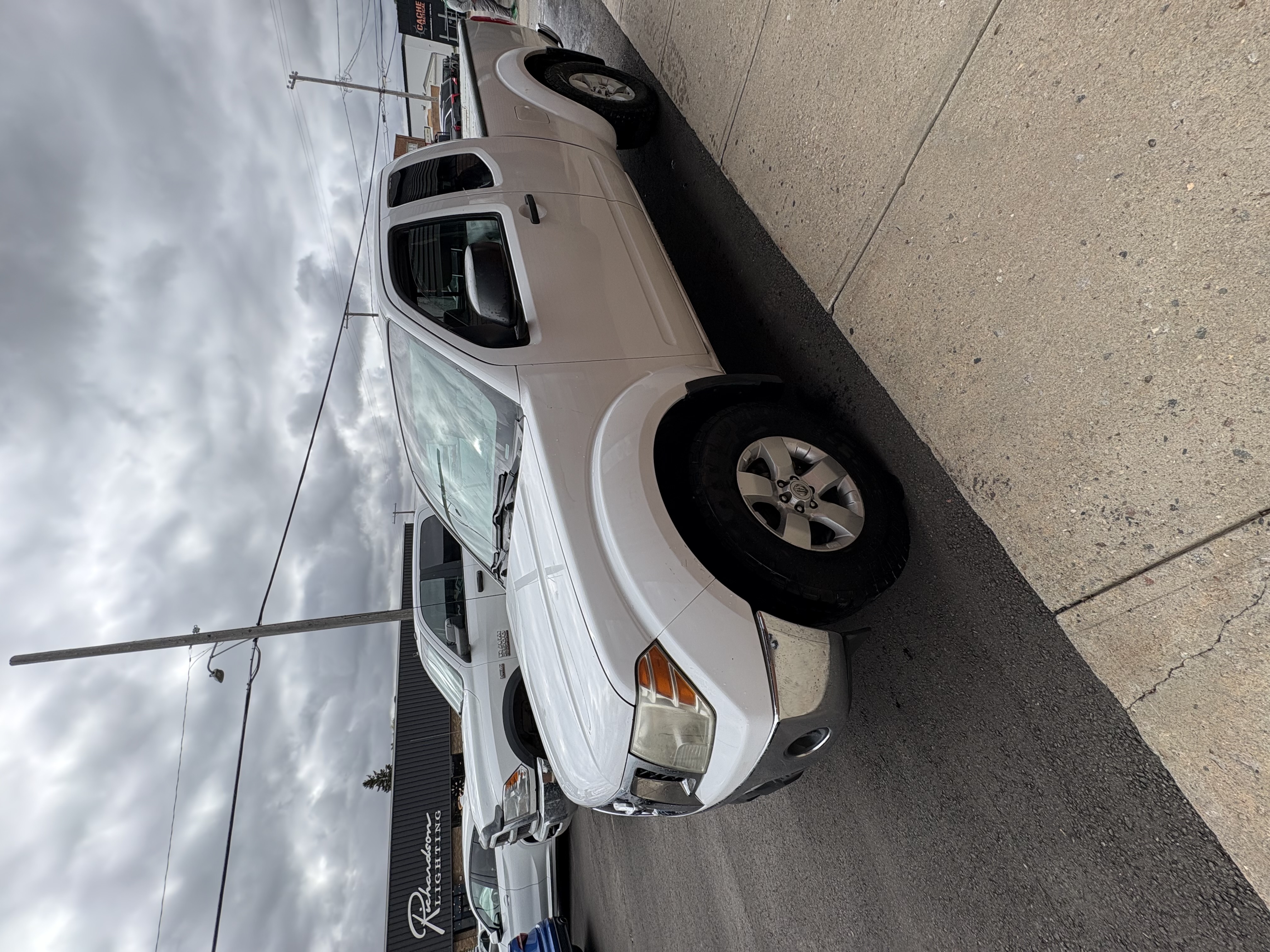 2011 Nissan Frontier — photo 5