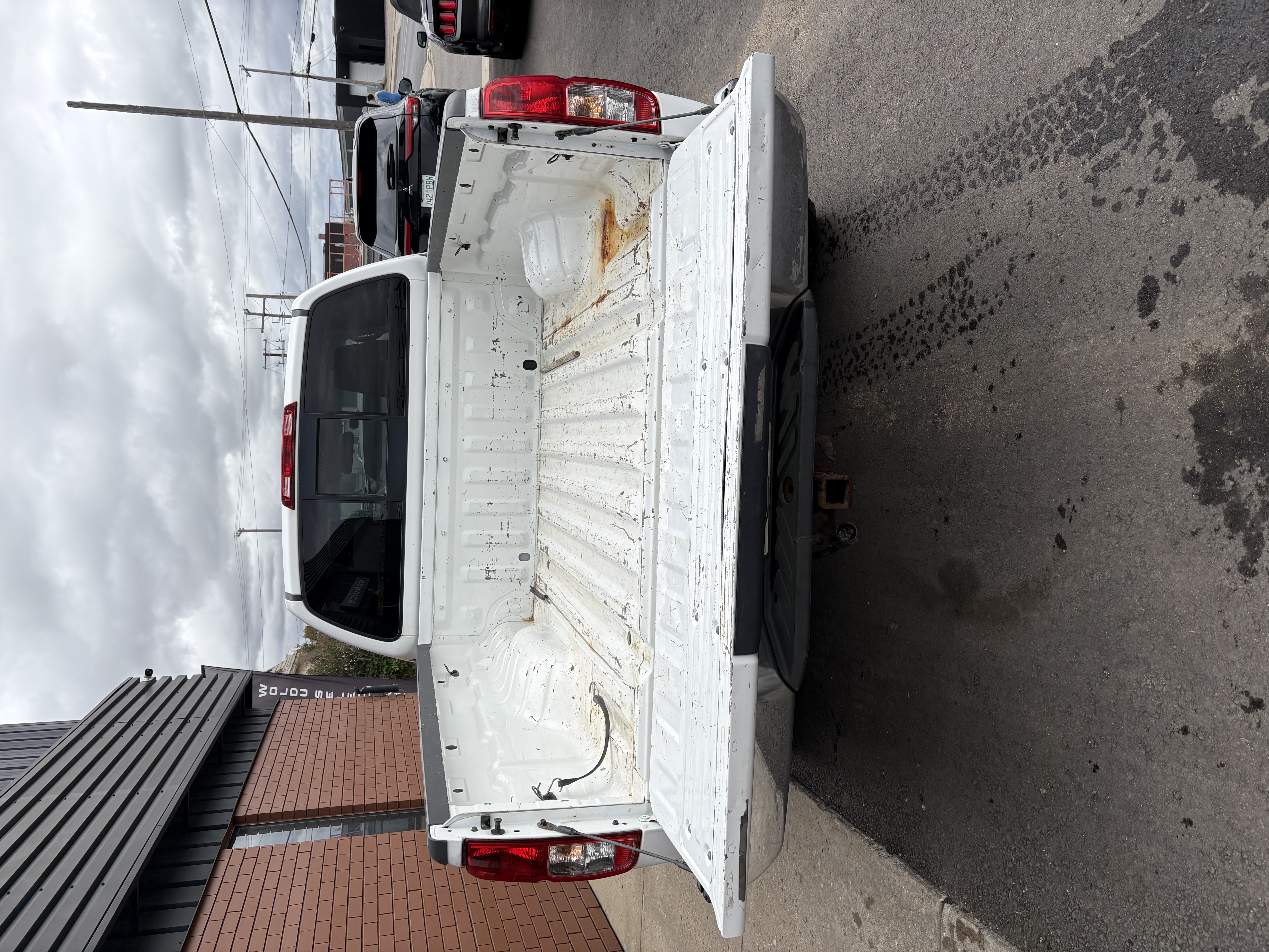 2011 Nissan Frontier — photo 7