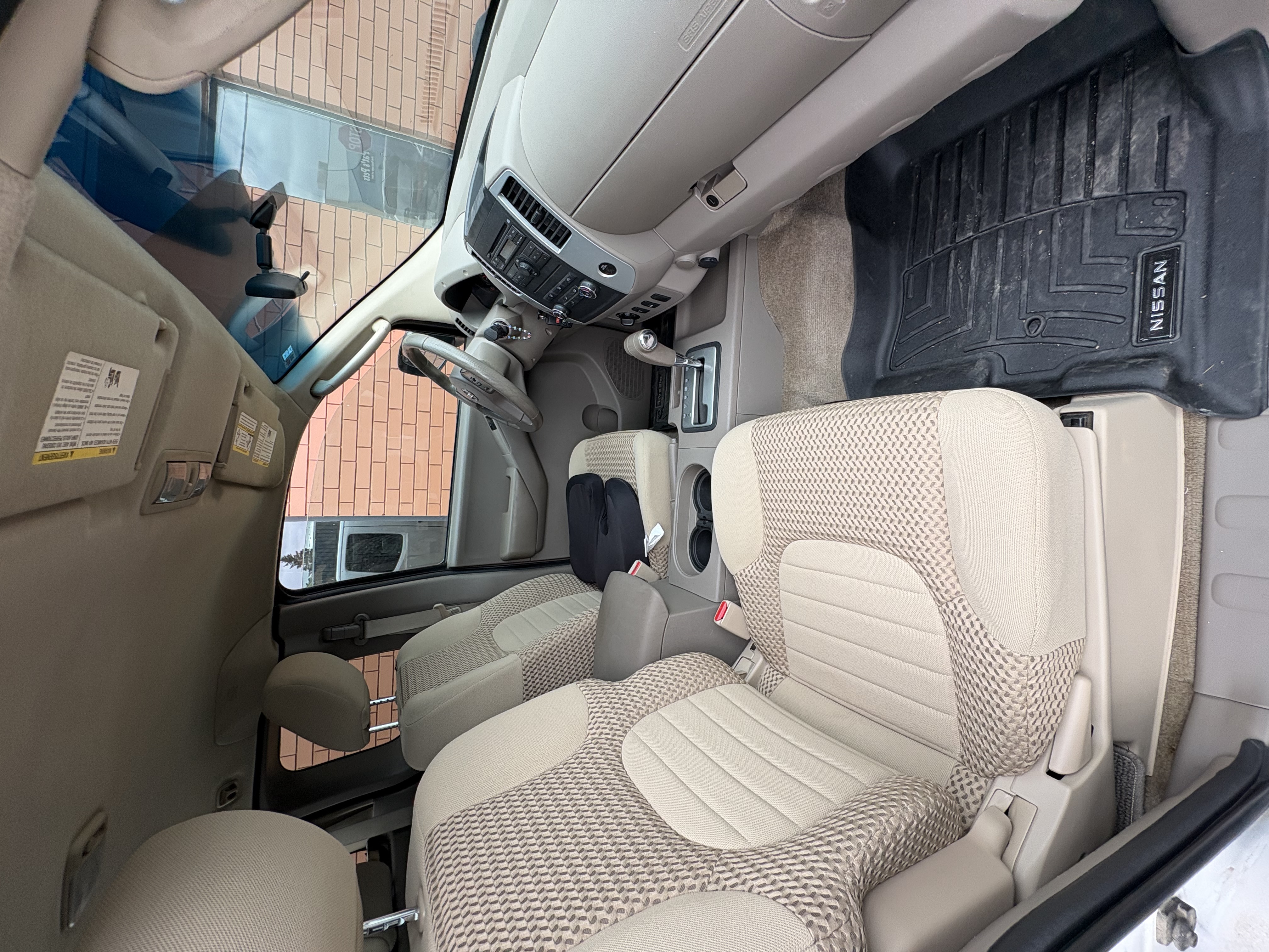 2011 Nissan Frontier — photo 9