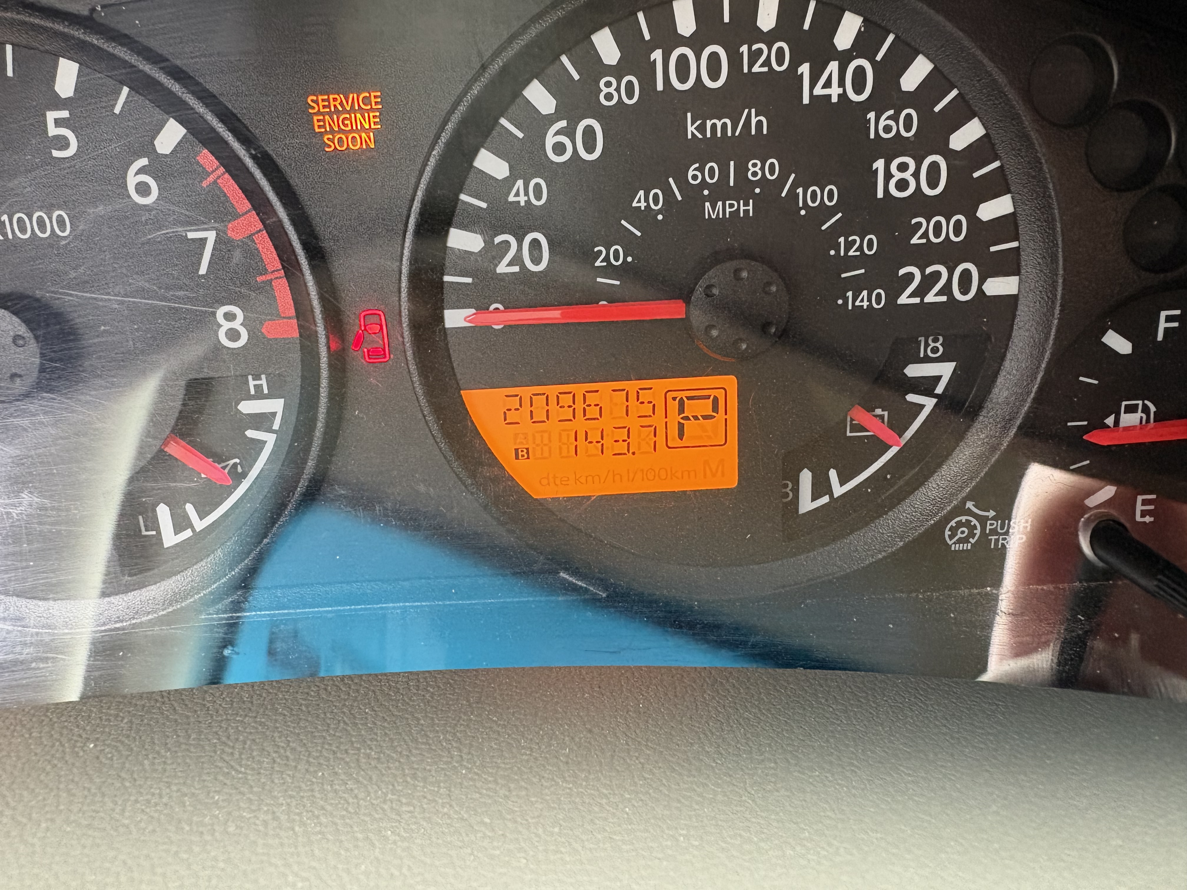 2011 Nissan Frontier — photo 15