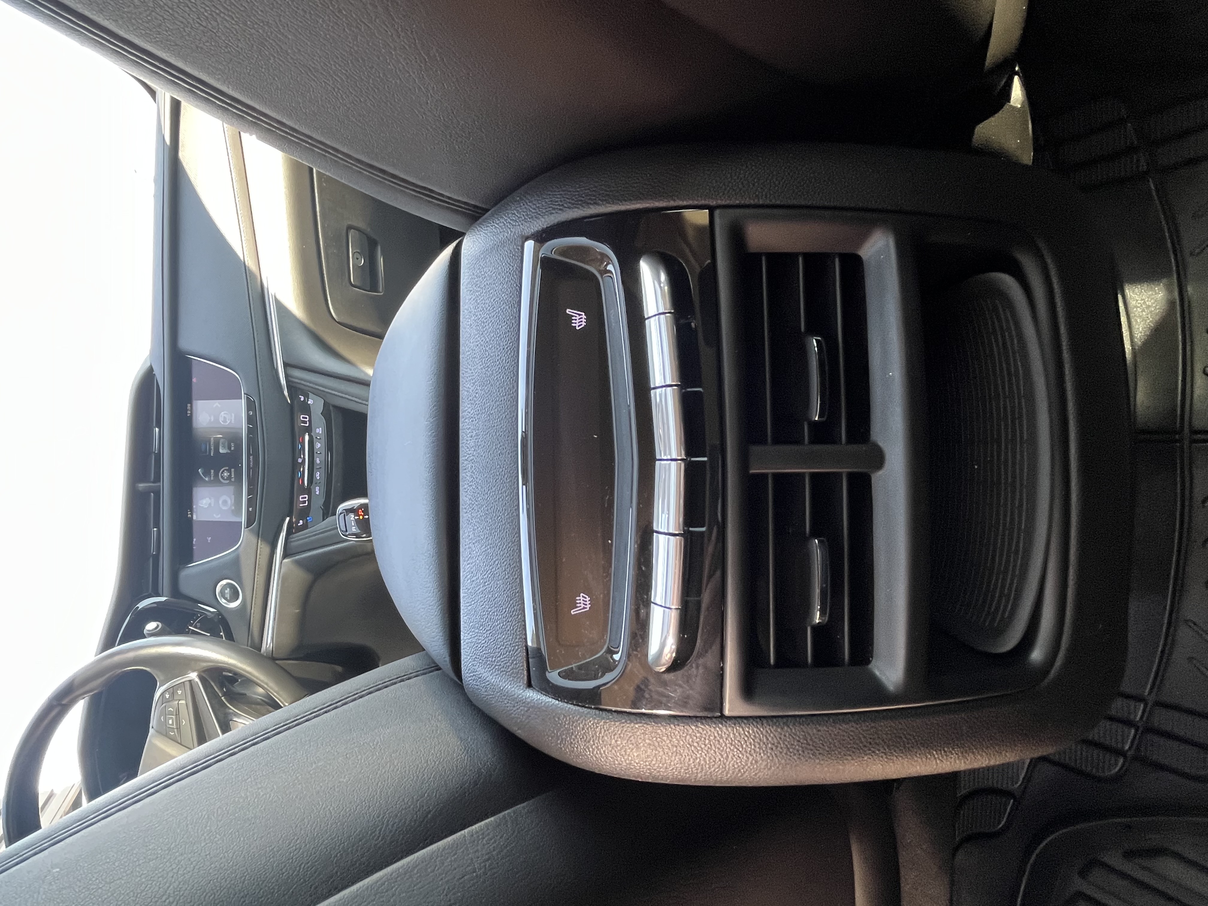 2019 CADILLAC XT5 — photo 11